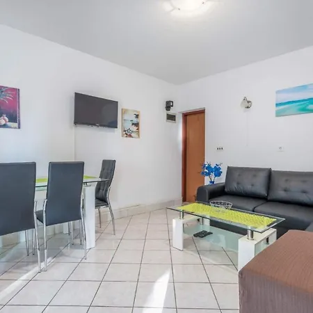 Apartment House Lucija