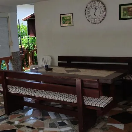 House Lucija 公寓 *