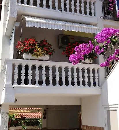 House Lucija 公寓 波雷奇