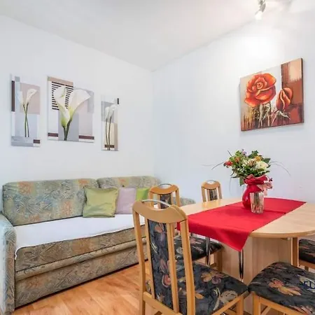 Apartman House Lucija