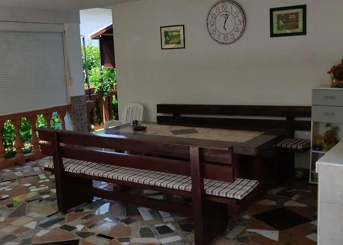 House Lucija Апартаменты *