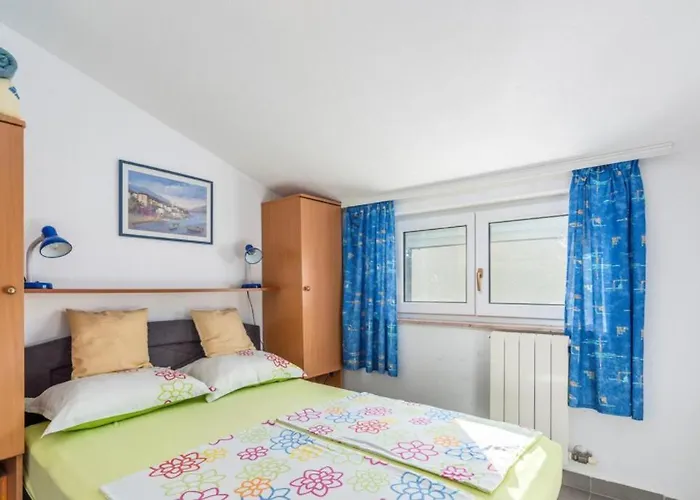 House Lucija Апартаменты *