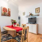 شقة House Lucija بوريتش